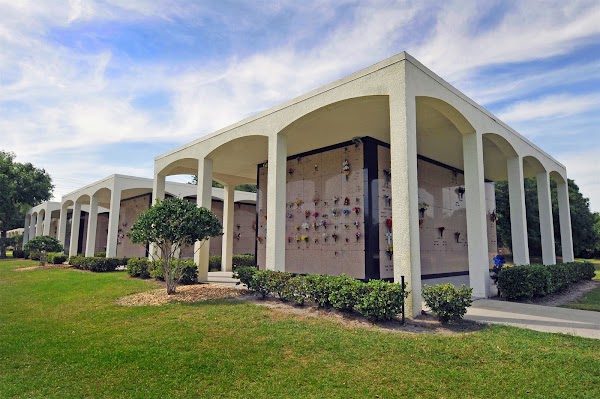 Osceola Memory Gardens Cemetery, Funeral Homes & Crematory grounds