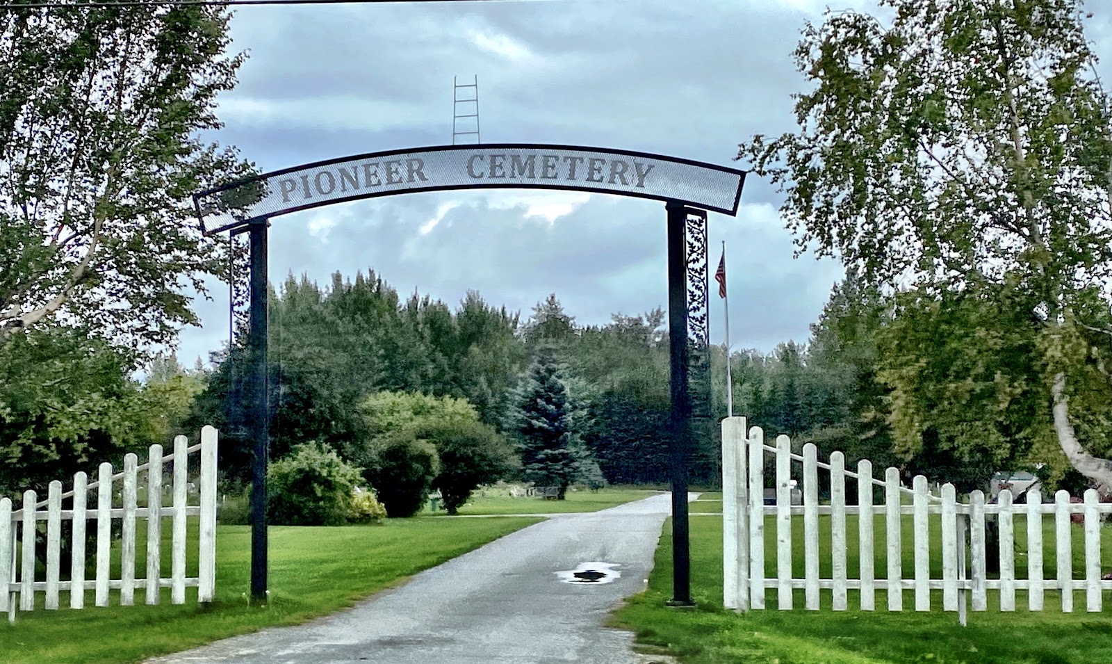 Palmer Pioneer Cemetery cemetery grounds and headstones
