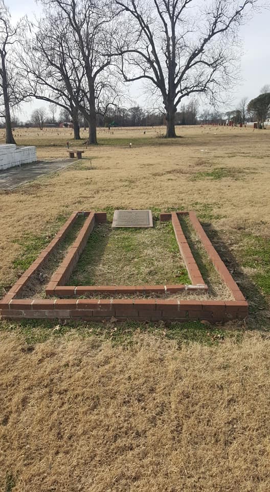 Paradise Gardens Cemetery grounds