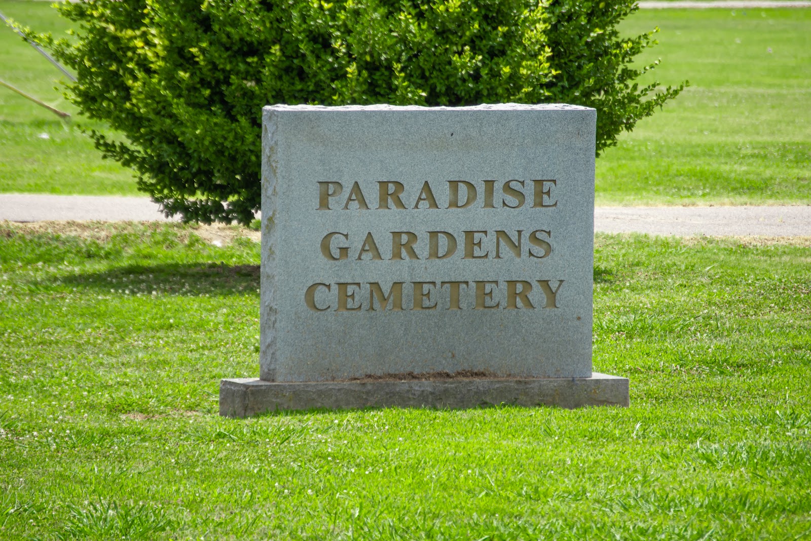 Paradise Gardens Cemetery cemetery grounds and headstones