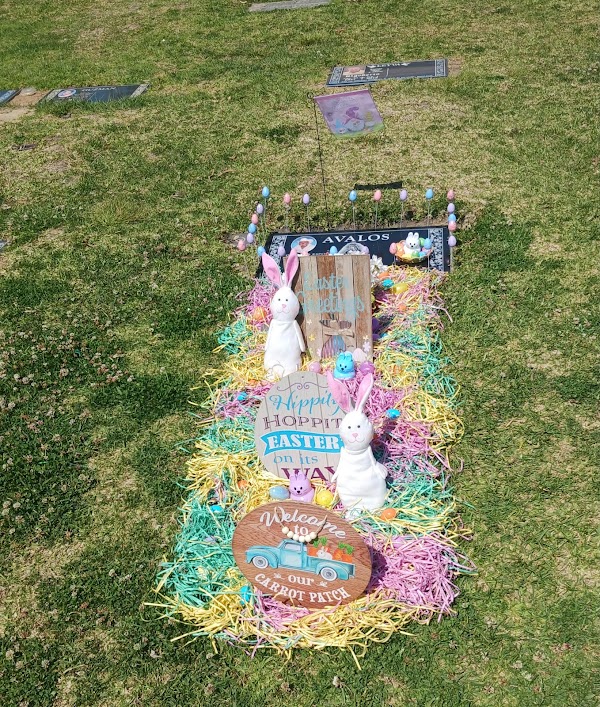 Park Lawn Cemetery grounds