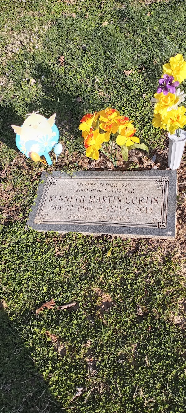 Park Lawn Cemetery grounds