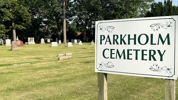 Parkholm Cemetery grounds