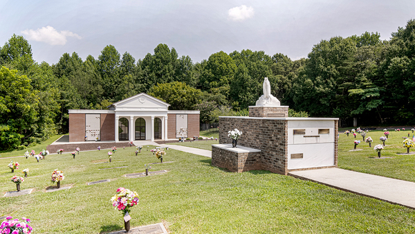 Parklawn Memorial Gardens grounds