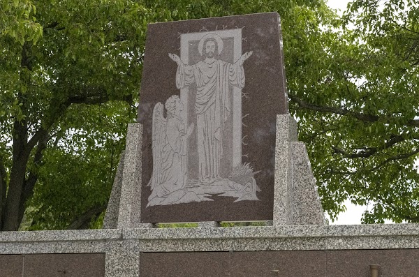 Parklawn Memorial Park grounds