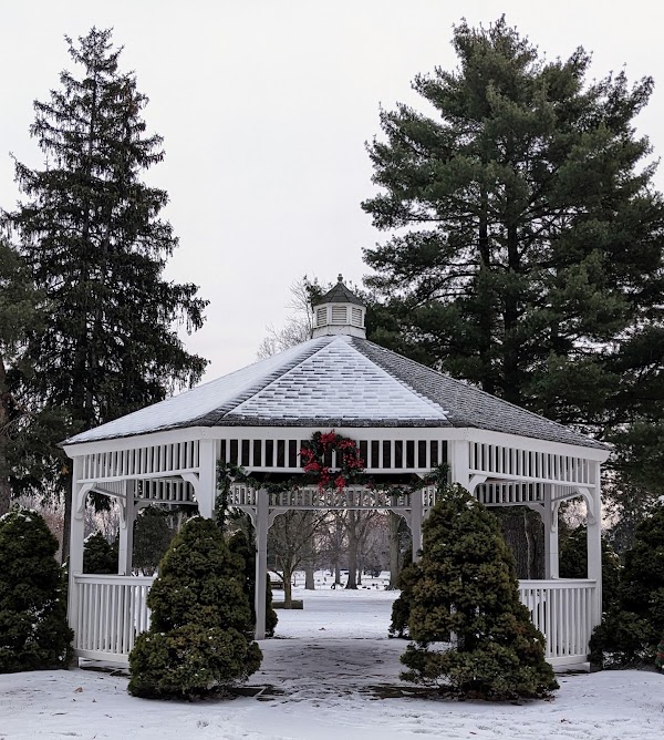Parkview Memorial Cemetery grounds