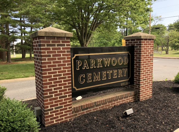 Parkwood Cemetery grounds