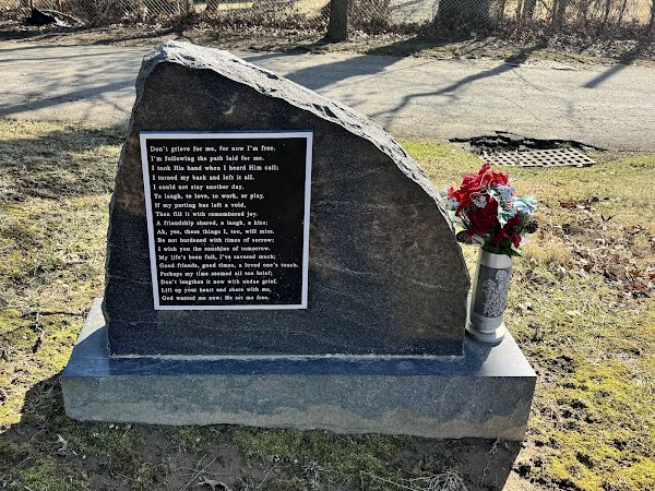 Parkwood Cemetery grounds