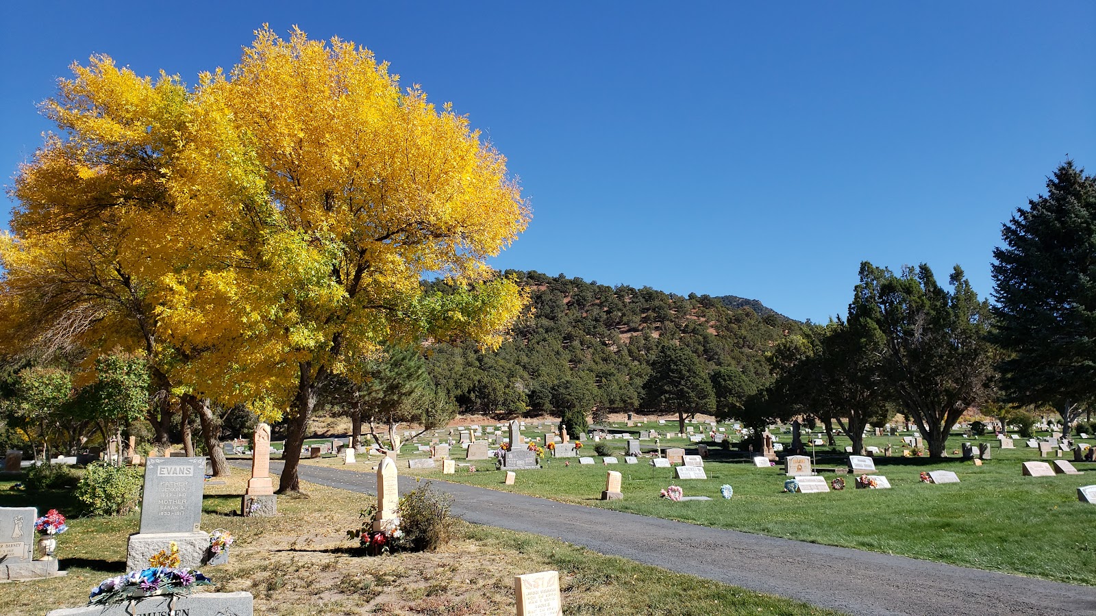 Parowan Cemetery headstone and grounds