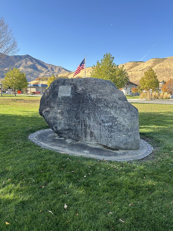 Pateros Memorial Park grounds