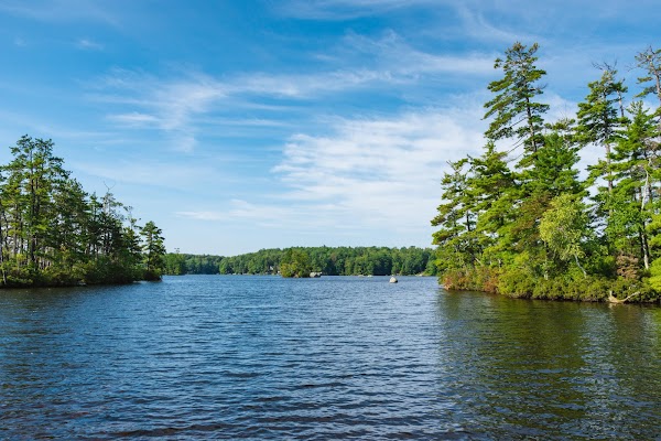 Pawtuckaway State Park grounds