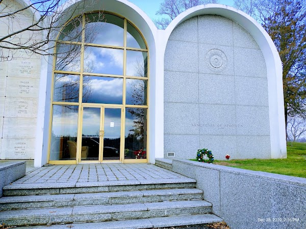 Penn Lincoln Memorial Park grounds