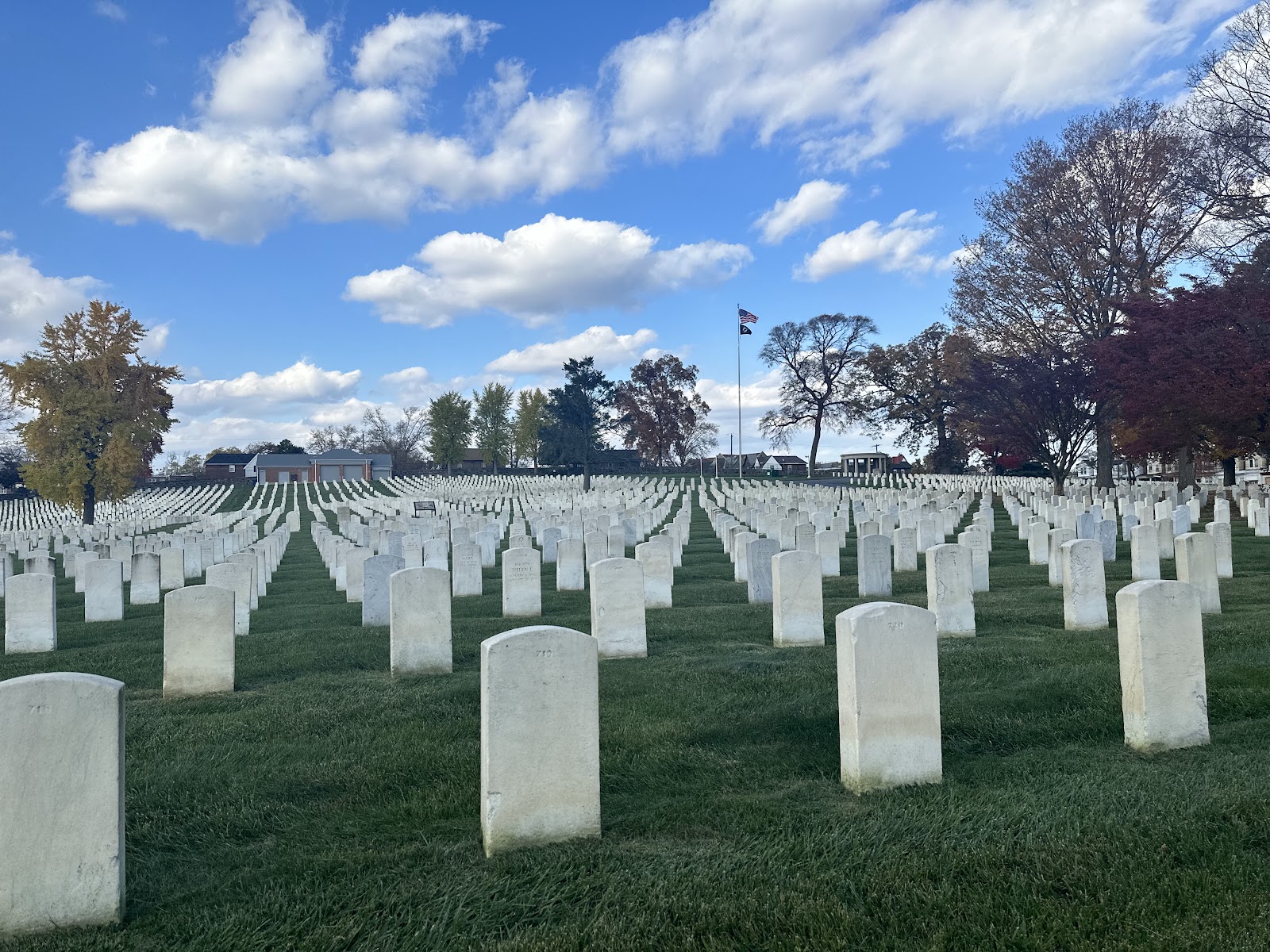 Philadelphia National Cemetery cemetery grounds and headstones