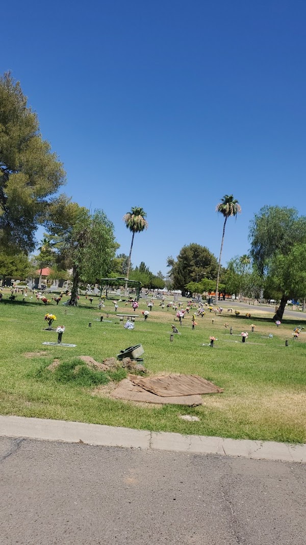 Phoenix Memorial Park & Mortuary grounds