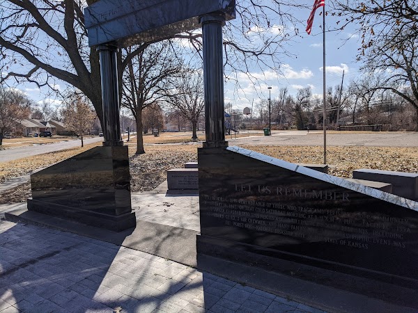 Piatt Memorial Park grounds