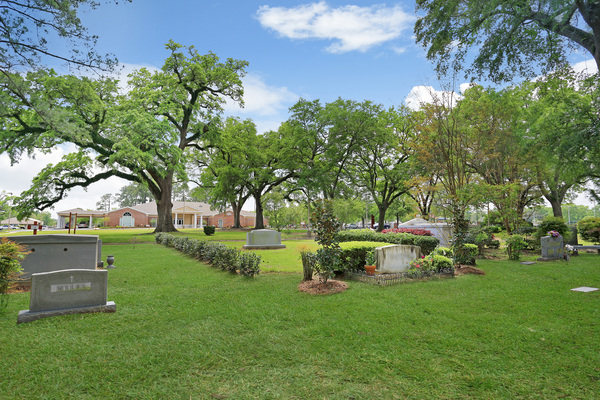 Pine Crest Funeral Home & Pine Crest Cemetery grounds