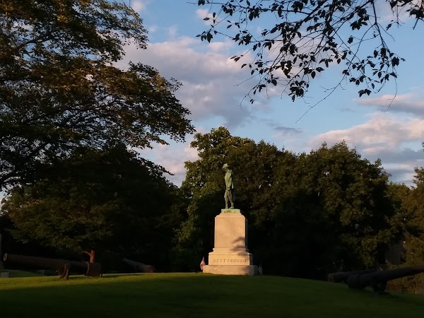 Pine Grove Cemetery grounds