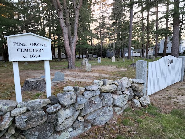 Pine Grove Cemetery grounds