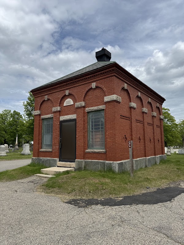 Pine Hill Cemetery grounds