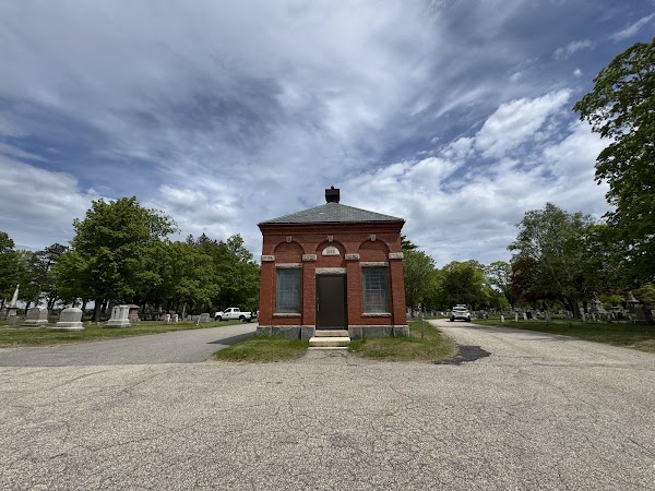 Pine Hill Cemetery grounds