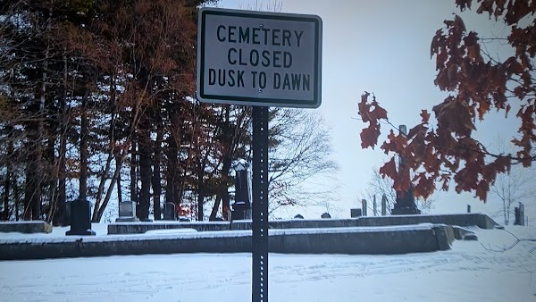 Pine Hill Cemetery grounds