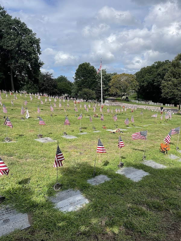 Pine Hill Cemetery grounds