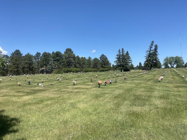 Pine Lawn Memorial Park grounds