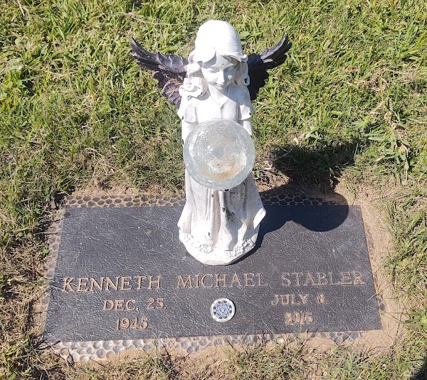 Pine Rest Cemetery grounds