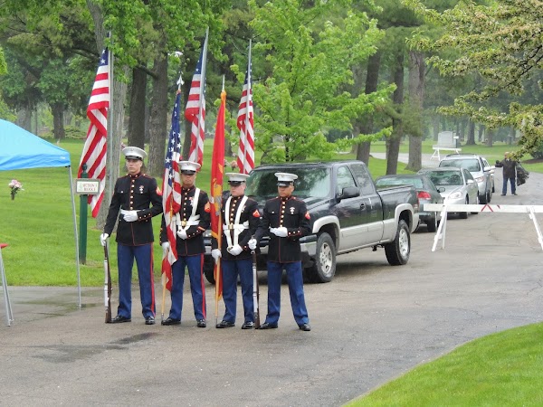 Pinelawn Memorial Park grounds