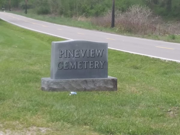 Pineview Cemetery grounds