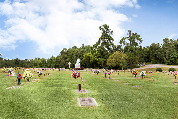 Pineview Memorial Gardens grounds