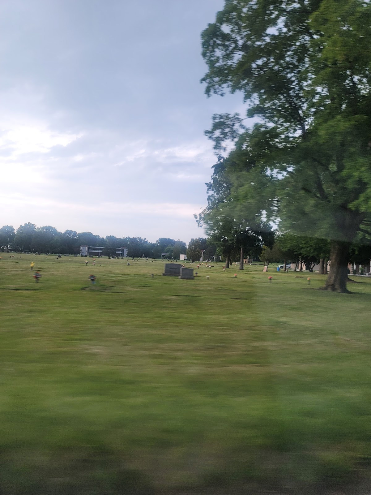 Pineview Memorial Park cemetery grounds and headstones