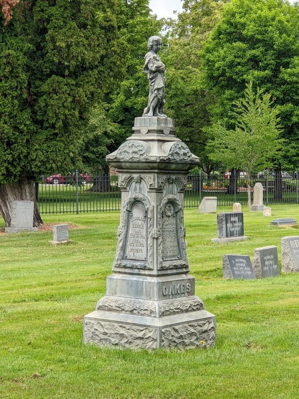 Pioneer Cemetery grounds