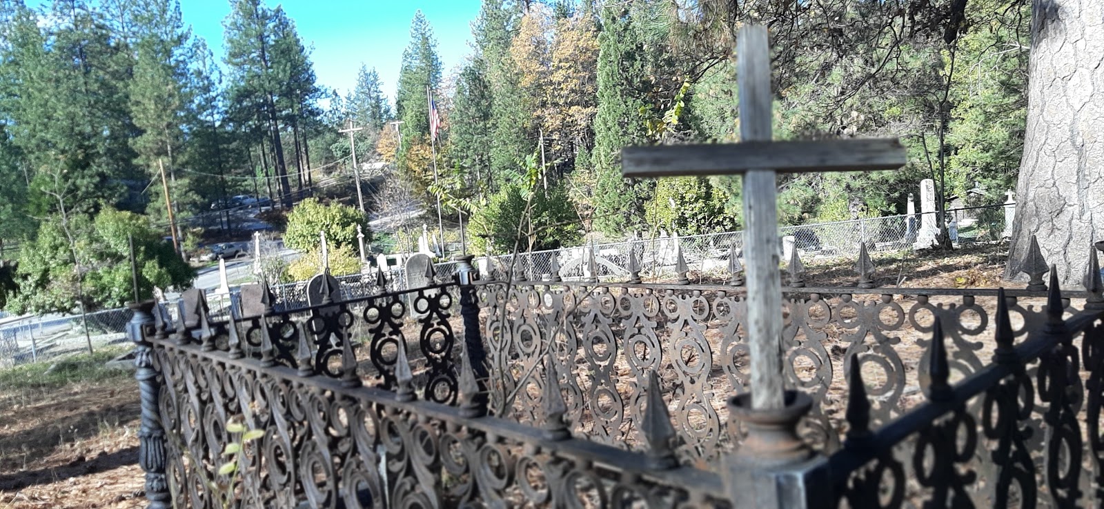 Pioneer Cemetery cemetery grounds and headstones