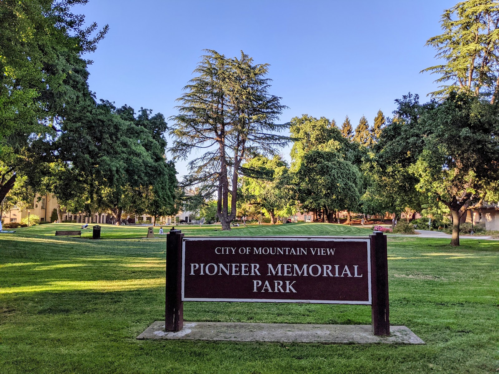 Pioneer Memorial Park cemetery grounds and headstones