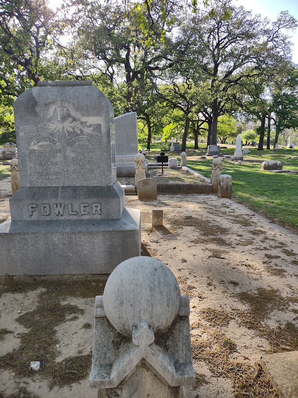Pioneer Park Cemetery grounds