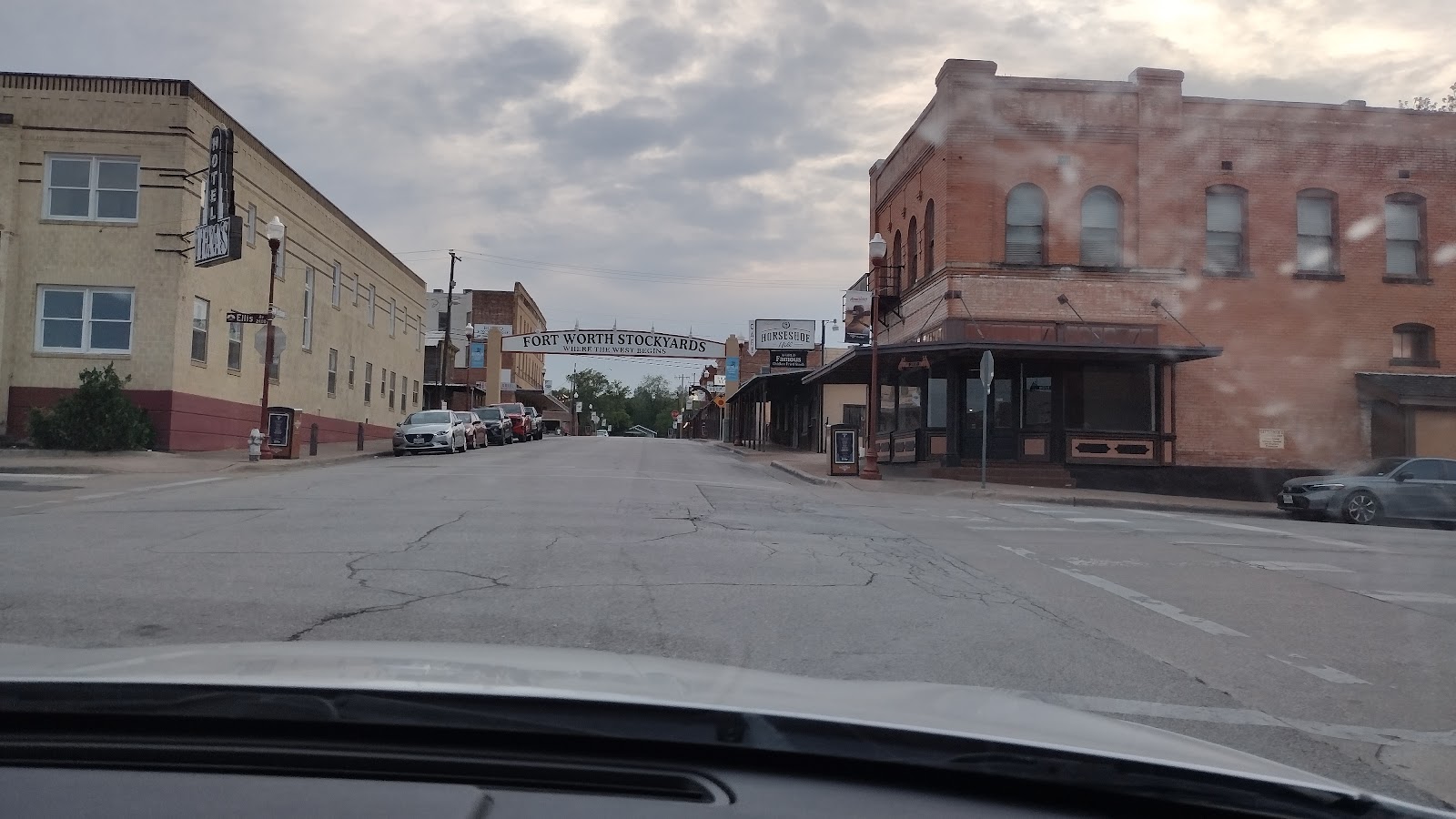 Pioneers Rest Cemetery cemetery grounds and headstones