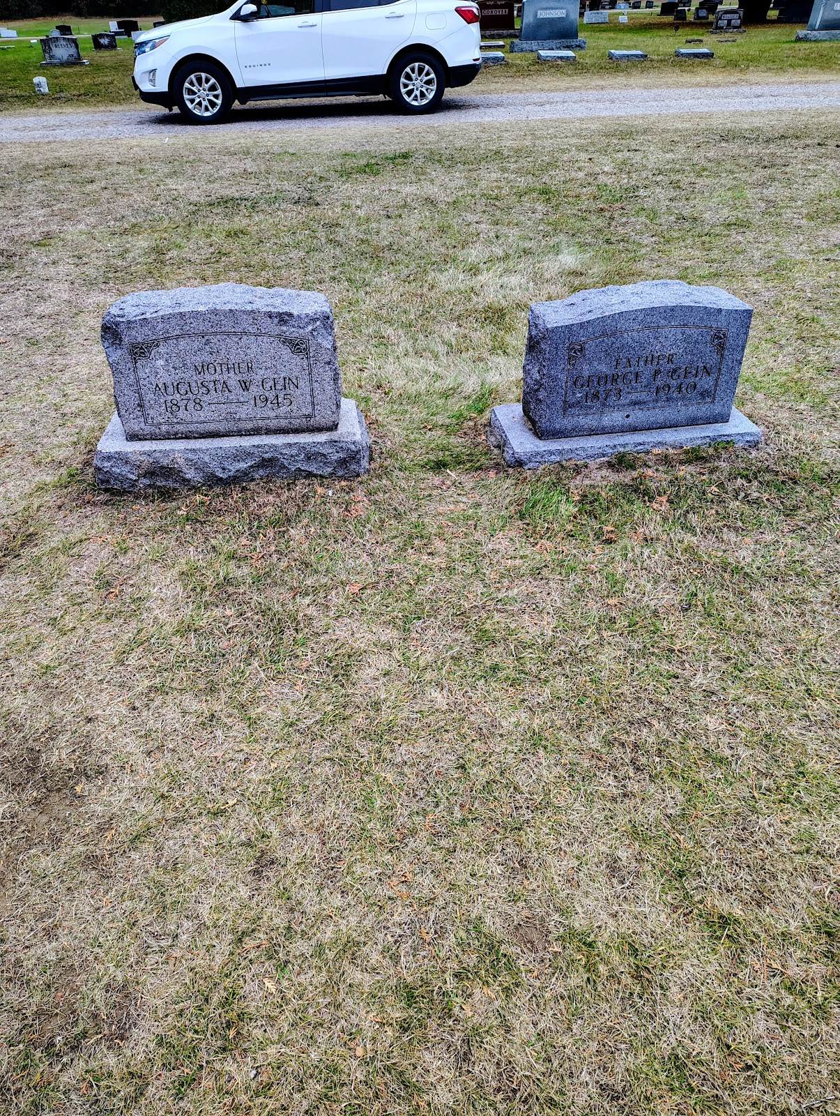 Plainfield Cemetery cemetery grounds and headstones