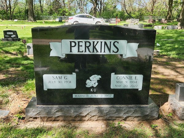 Pleasant Valley Cemetery grounds
