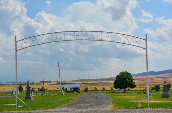 Plymouth Cemetery grounds