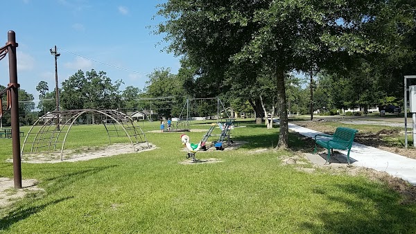 Ponchatoula Memorial Park grounds