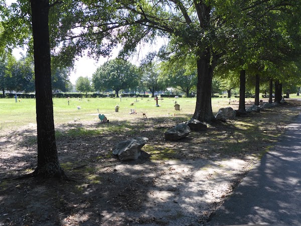Porterdale Cemetery grounds