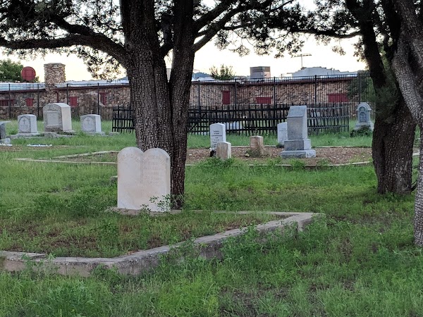 Prescott National Cemetery grounds