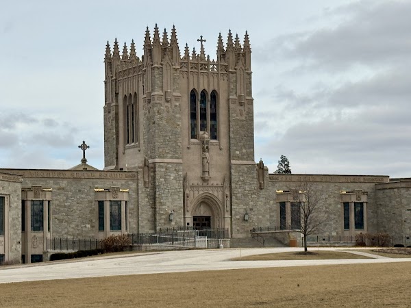 Queen of Heaven Catholic Cemetery & Mausoleums grounds