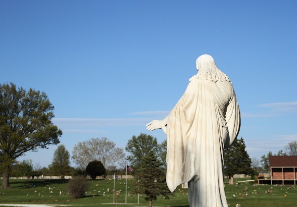 Quincy Memorial Park grounds