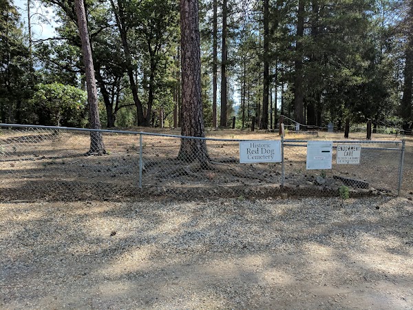 Red Dog Cemetery grounds