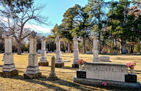 Red Oak Cemetery grounds