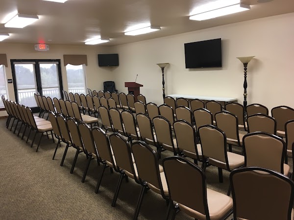 Reflection Pointe Gardens grounds