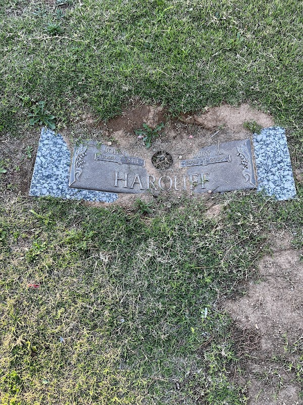 Resthaven Park Cemetery grounds