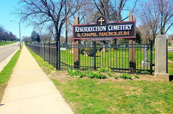 Resurrection Catholic Cemetery grounds